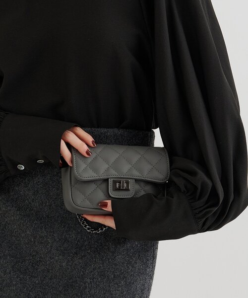 Whim Gazette(ウィムガゼット)の「【Hoaw.】チェーンミニバッグ(ショルダーバッグ・レディース・サックスブルー/チャコールグレー/ベージュ・FREE)」の12枚目の写真