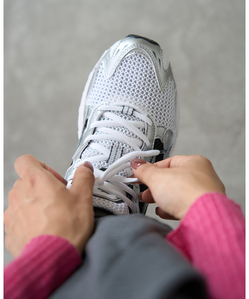 On メッシュシングレット 薄いグレー xs オン　2024北海道マラソン　限定 On メッシュシングレット 薄いグレー xs オン 2024北海道マラソン 限定