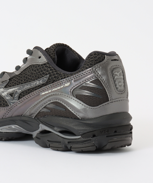 IENA（イエナ）の「MIZUNO/ミズノ WAVE RIDER 10 スニーカー D1GA2104/2431（スニーカー・レディース・ホワイト/ブラック・23.5cm/23cm/25cm/24.5cm/24cm）」の18枚目の写真