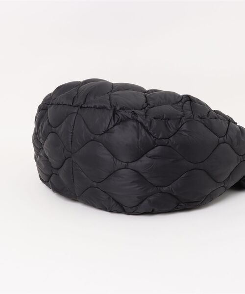 TAION（タイオン）の「MILITARY BANANA SLDR DOWN BAGL　BG02ALSML-1-L（ショルダーバッグ・メンズ・ブラック・FREE）」の8枚目の写真