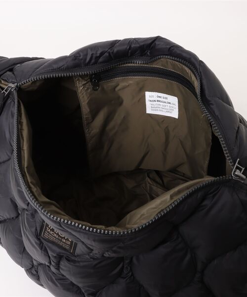 TAION（タイオン）の「MILITARY BANANA SLDR DOWN BAGL　BG02ALSML-1-L（ショルダーバッグ・メンズ・ブラック・FREE）」の9枚目の写真