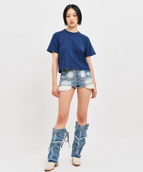 C WEAR BY THE GENIUS(シーウェアバイザジーニアス)の「オーバーサイズクロップTシャツネイビー(Tシャツ/カットソー・レディース・その他・MEDIUM/LARGE/X-LARGE/X-SMALL/SMALL)」の3枚目の写真