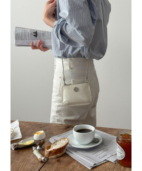 COTEDEMOI(コテドムア)の「Ecrin mini double chain bag - Cream(メッセンジャーバッグ・レディース・その他・FREE)」の2枚目の写真