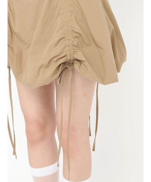 CALNAMUR（カルナムール）の「ドロストバルーンミニスカート（スカート・レディース・ホワイト/グリーン/ブラウン・FREE）」の17枚目の写真