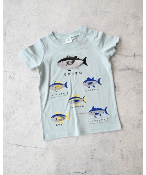 CHEEK ROOM(チークルーム)の「CHEEK ROOM/チークルーム いろいろマグロTシャツ(Tシャツ/カットソー・キッズ・イエロー/レッド/サックスブルー・130cm/120cm/110cm/100cm/90cm/80cm)」の2枚目の写真