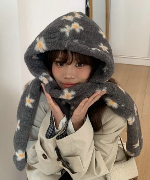 Vipoa（ヴィポア）の「フラワーデザインマフラーバラクラバ（ネックウォーマー/スヌード・レディース・グレー/アイボリー/ブラウン/グリーン・FREE）」の3枚目の写真