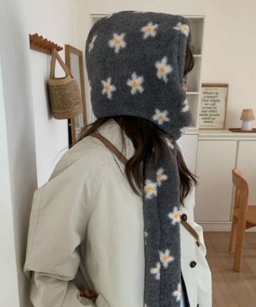 Vipoa（ヴィポア）の「フラワーデザインマフラーバラクラバ（ネックウォーマー/スヌード・レディース・グレー/アイボリー/ブラウン/グリーン・FREE）」の9枚目の写真