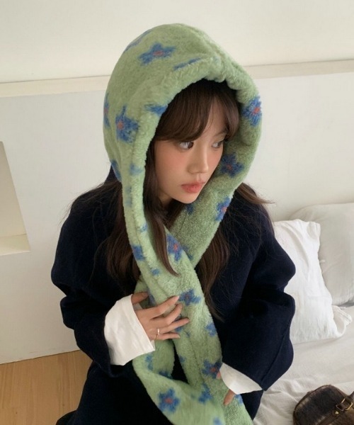 Vipoa（ヴィポア）の「フラワーデザインマフラーバラクラバ（ネックウォーマー/スヌード・レディース・グレー/アイボリー/ブラウン/グリーン・FREE）」の12枚目の写真