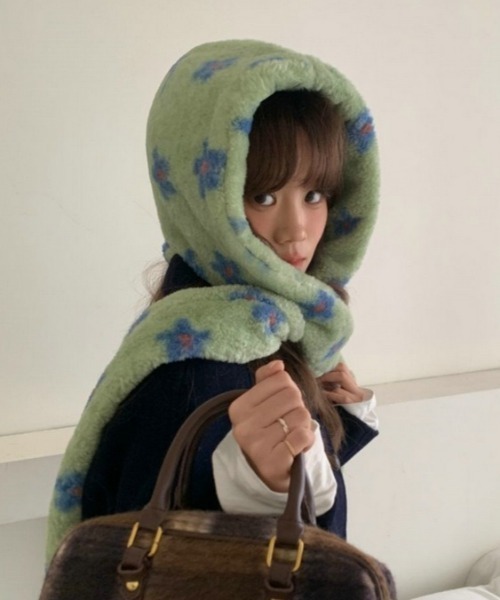 Vipoa（ヴィポア）の「フラワーデザインマフラーバラクラバ（ネックウォーマー/スヌード・レディース・グレー/アイボリー/ブラウン/グリーン・FREE）」の11枚目の写真