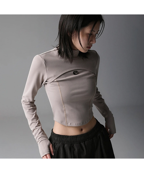 ZENDUST（ジェンダスト）の「Edge Crop Long Sleeve - 3COL（Tシャツ/カットソー・レディース・チャコール/モカ/ブラック・SMALL/MEDIUM）」の3枚目の写真