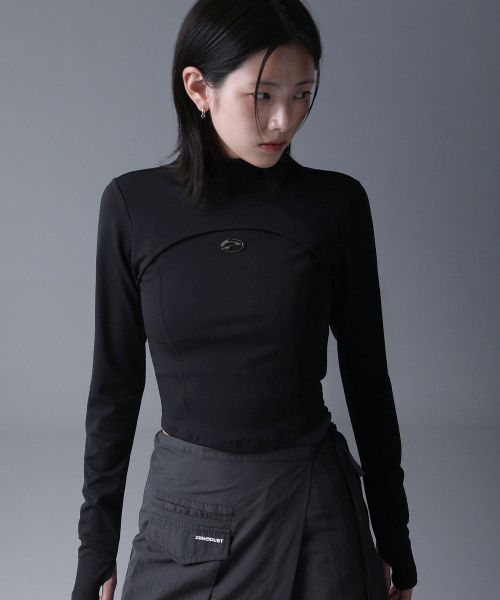 ZENDUST（ジェンダスト）の「Edge Crop Long Sleeve - 3COL（Tシャツ/カットソー・レディース・チャコール/モカ/ブラック・SMALL/MEDIUM）」の5枚目の写真