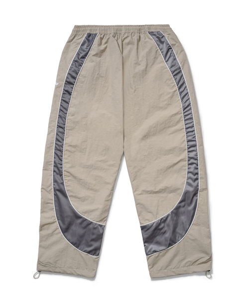 Express Holiday(エクスプレスホリデー)の「エッセンシャルナイロンパンツ_ベージュ(スウェットパンツ・メンズ・その他・2/3)」の15枚目の写真