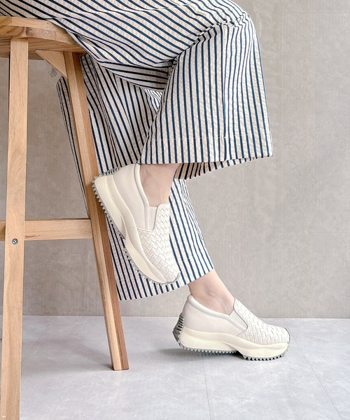 Noubel Voug Relax(ヌーベルヴォーグリラックス)の「上品スニーカー 厚底 編み込みデザイン サイドゴア スリッポンスニーカー【2026新作】(スニーカー・レディース・ブロンズ/ホワイト/ブラック・23cm/22.5cm/25cm/24.5cm/24cm/23.5cm)」の20枚目の写真