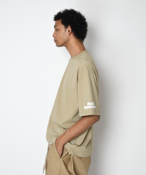 SUPERTHANKS（スーパーサンクス）の「【吸水速乾・接触冷感・抗菌防臭】バックプリントフラワーTシャツ[full bloom] Functional S/S T-shirt（Tシャツ/カットソー・メンズ・ブラック/チャコールグレー/ベージュ/ホワイト・L/M/S）」の14枚目の写真