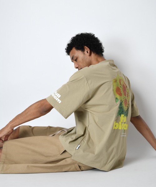 SUPERTHANKS（スーパーサンクス）の「【吸水速乾・接触冷感・抗菌防臭】バックプリントフラワーTシャツ[full bloom] Functional S/S T-shirt（Tシャツ/カットソー・メンズ・ブラック/チャコールグレー/ベージュ/ホワイト・L/M/S）」の21枚目の写真