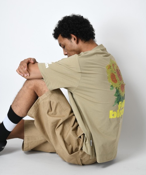 SUPERTHANKS（スーパーサンクス）の「【吸水速乾・接触冷感・抗菌防臭】バックプリントフラワーTシャツ[full bloom] Functional S/S T-shirt（Tシャツ/カットソー・メンズ・ブラック/チャコールグレー/ベージュ/ホワイト・L/M/S）」の22枚目の写真