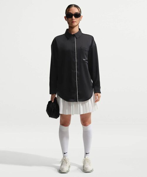 NIKE(ナイキ)の「ナイキ スポーツウェア ウィメンズ オーバーサイズド サテン ロングスリーブ トップス / Nike Sportswear Women's Oversized Satin Long-Sleeve Top IM0576-010 Black(シャツ/ブラウス・レディース・ブラック・L/M/S/XS/XL)」の18枚目の写真