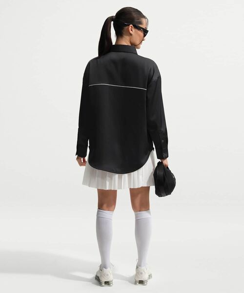 NIKE(ナイキ)の「ナイキ スポーツウェア ウィメンズ オーバーサイズド サテン ロングスリーブ トップス / Nike Sportswear Women's Oversized Satin Long-Sleeve Top IM0576-010 Black(シャツ/ブラウス・レディース・ブラック・L/M/S/XS/XL)」の19枚目の写真