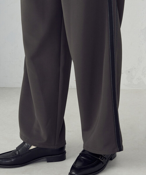 COMME CA ISM(コムサイズム)の「トラックパンツ(その他パンツ・レディース・チャコール/ブラック・X-LARGE/LARGE/MEDIUM/SMALL)」の22枚目の写真