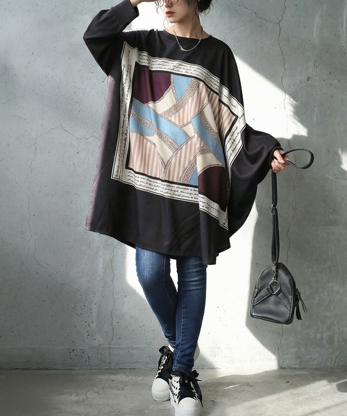 antiqua(アンティカ)の「異素材切替 ドルマン ロンT(Tシャツ/カットソー・レディース・ブラック・ONESIZE)」の1枚目の写真