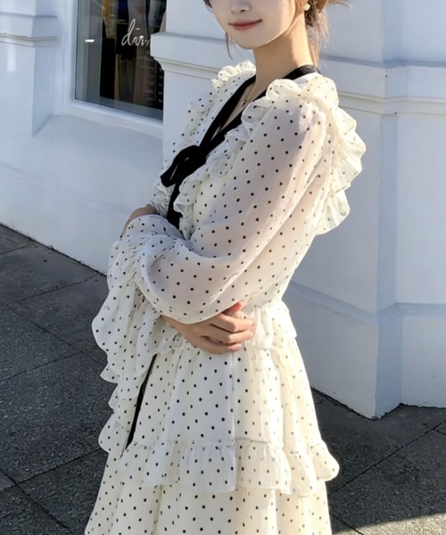 gossip！ロサンゼルス（ゴシップロサンゼルス）の「「春夏新作」ボウタイアクセントおしゃれ透け感　ドット柄ティアード ロングワンピース（ワンピース・レディース・オフホワイト・S）」の10枚目の写真