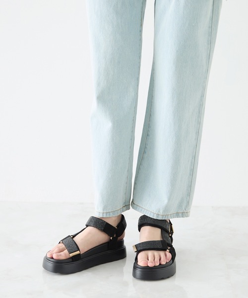 coca(ANDEX shoes product)(コカ)の「厚底 ベルクロ ストラップ ビジューサンダル(サンダル・レディース・ベージュ/ブラック・MEDIUM/SMALL/LARGE)」の7枚目の写真