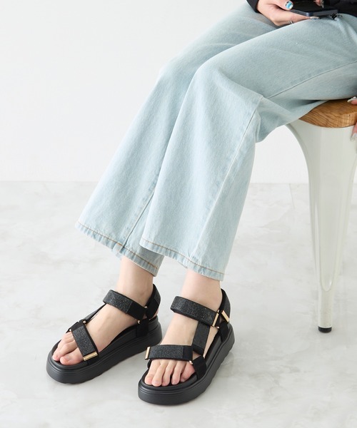 coca(ANDEX shoes product)(コカ)の「厚底 ベルクロ ストラップ ビジューサンダル(サンダル・レディース・ベージュ/ブラック・MEDIUM/SMALL/LARGE)」の16枚目の写真