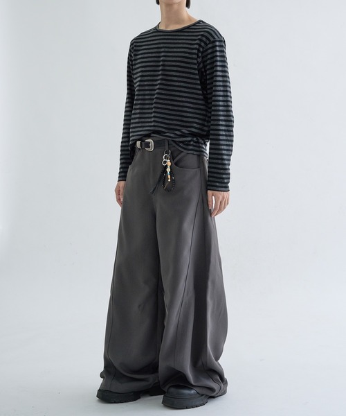 EPNK（イーピーエヌケー）の「Seamcurve slacks / シームカーブスラックス（スラックス・メンズ・チャコールグレー/ブラック・MEDIUM/LARGE/SMALL）」の8枚目の写真