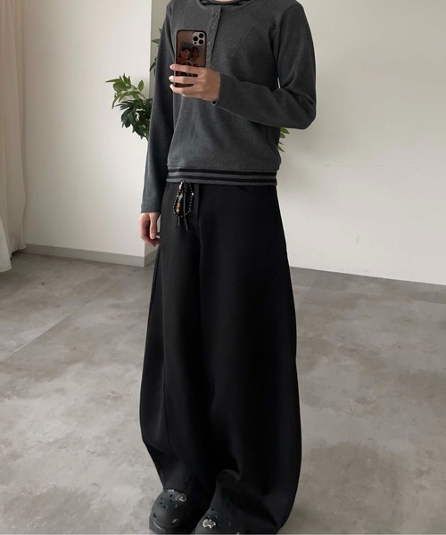 EPNK（イーピーエヌケー）の「Seamcurve slacks / シームカーブスラックス（スラックス・メンズ・チャコールグレー/ブラック・MEDIUM/LARGE/SMALL）」の18枚目の写真