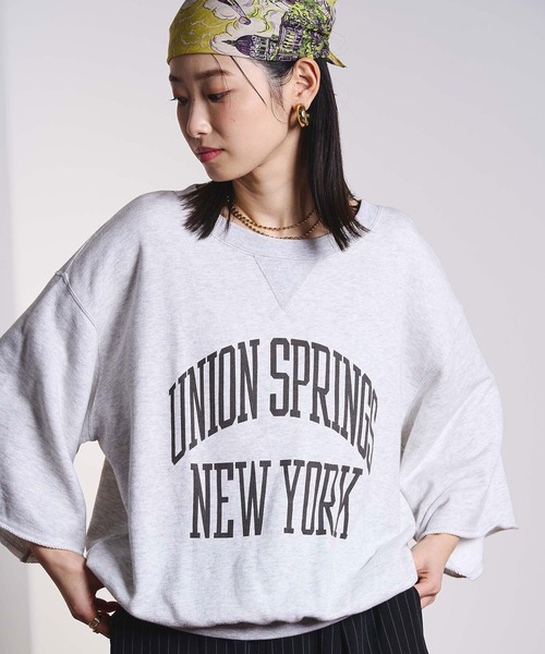 Champion（チャンピオン）の「ROSEBUD x champion H/S SWEAT（スウェット・レディース・グレー/ブラック/ライトブルー/ブラウン・ONE SIZE）」の3枚目の写真