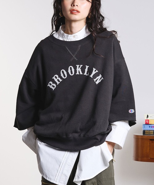 Champion（チャンピオン）の「ROSEBUD x champion H/S SWEAT（スウェット・レディース・グレー/ブラック/ライトブルー/ブラウン・ONE SIZE）」の2枚目の写真