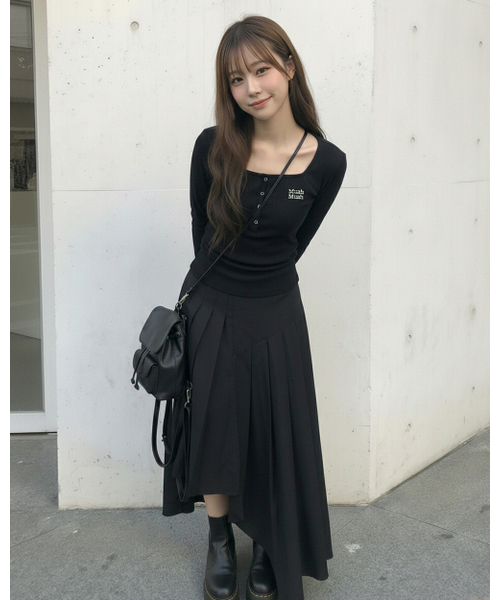 muahmuah（ムーアムーア）の「スクエアヘンリーネックスティッチTシャツ[10色]（Tシャツ/カットソー・レディース・ブラック/アイボリー/オートミール/ネイビー/レッド/カーキ/チャコール/ライトカーキ/ブラウン/グレー・FREE）」の18枚目の写真