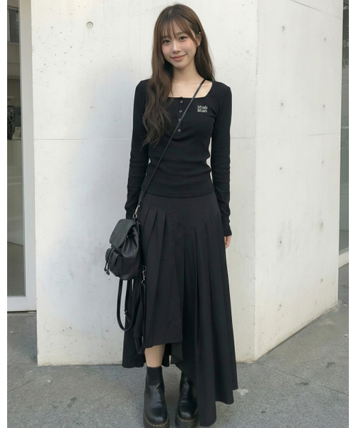 muahmuah（ムーアムーア）の「スクエアヘンリーネックスティッチTシャツ[10色]（Tシャツ/カットソー・レディース・ブラック/アイボリー/オートミール/ネイビー/レッド/カーキ/チャコール/ライトカーキ/ブラウン/グレー・FREE）」の19枚目の写真