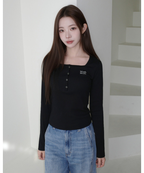 muahmuah（ムーアムーア）の「スクエアヘンリーネックスティッチTシャツ[10色]（Tシャツ/カットソー・レディース・ブラック/アイボリー/オートミール/ネイビー/レッド/カーキ/チャコール/ライトカーキ/ブラウン/グレー・FREE）」の21枚目の写真