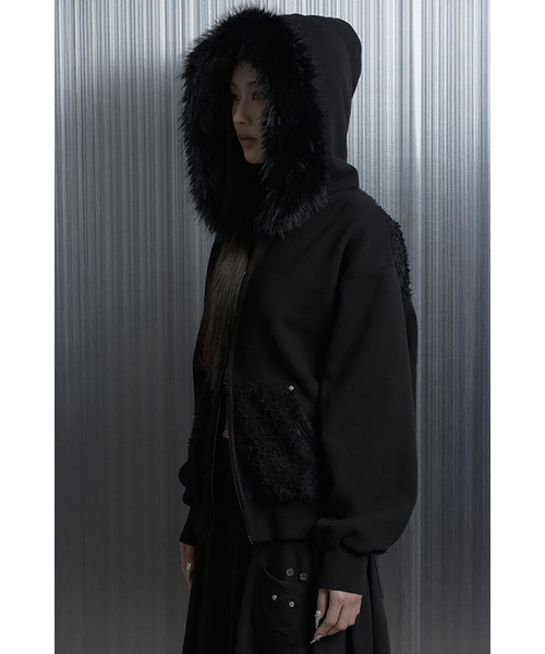 ETRE AU SOMMET(エトレオソメ)の「Printing Lace Soft Fur Hood Zip-Up (Black)(パーカー・レディース・その他・FREE)」の2枚目の写真