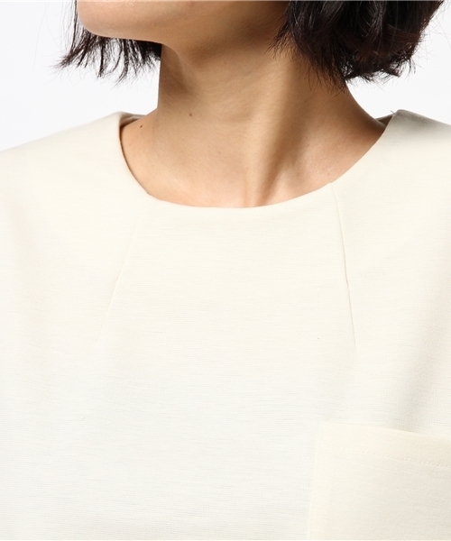 ikka(イッカ)の「Sdv ポケ付きTブラウス(シャツ/ブラウス・レディース・オフホワイト/チャコールグレー・LARGE/MEDIUM)」の3枚目の写真