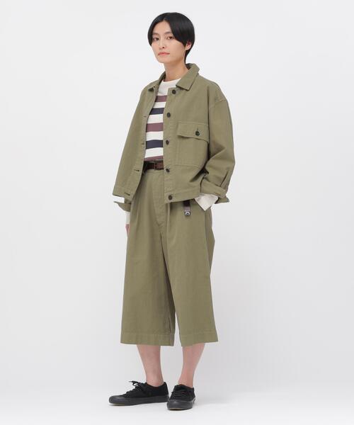 MHL.(エムエイチエル)の「BELGIAN LINEN COTTON PLAINWEAV(その他パンツ・レディース・カーキ・2/1)」の2枚目の写真