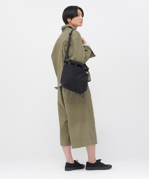 MHL.(エムエイチエル)の「BELGIAN LINEN COTTON PLAINWEAV(その他パンツ・レディース・カーキ・2/1)」の3枚目の写真