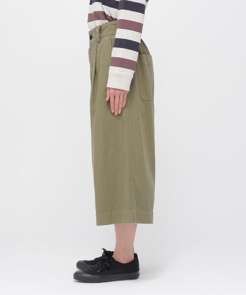 MHL.(エムエイチエル)の「BELGIAN LINEN COTTON PLAINWEAV(その他パンツ・レディース・カーキ・2/1)」の4枚目の写真