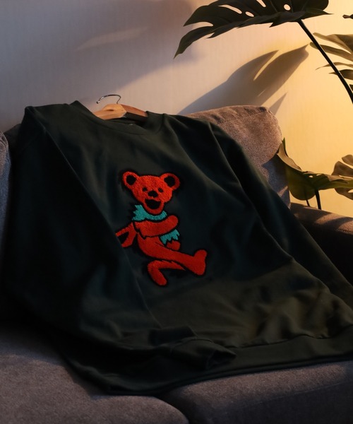 Grateful Dead(グレイトフルデッド)の「Grateful Dead オーバーサイズビッグベアー柄トレーナー(スウェット・メンズ・チャコールグレー/グリーン/ロイヤルブルー・L/M)」の1枚目の写真