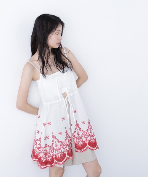 N.（N. Natural Beauty Basic）（エヌエヌナチュラルビューティーベーシック）の「エンブロイダリーキャミチュニック（キャミソール・レディース・ホワイト×レッド/ホワイト×ブラック/ブラック×ホワイト・MEDIUM）」の2枚目の写真