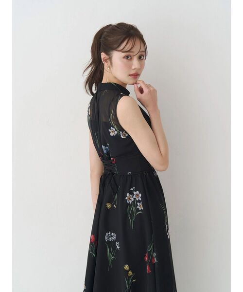 MERCURYDUO（マーキュリーデュオ）の「花柄バックレースアップワンピース（ワンピース・レディース・ブラック/イエロー/ライトグレー・MEDIUM/SMALL）」の7枚目の写真