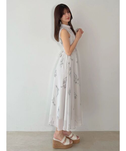 MERCURYDUO(マーキュリーデュオ)の「花柄バックレースアップワンピース(ワンピース・レディース・ブラック/イエロー/ライトグレー/アイボリー/ブラウン・MEDIUM/SMALL)」の9枚目の写真
