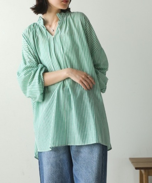 Bou Jeloud(ブージュルード)の「キャンブリックギャザーブラウス(シャツ/ブラウス・レディース・ブルー/グリーン・MEDIUM)」の3枚目の写真