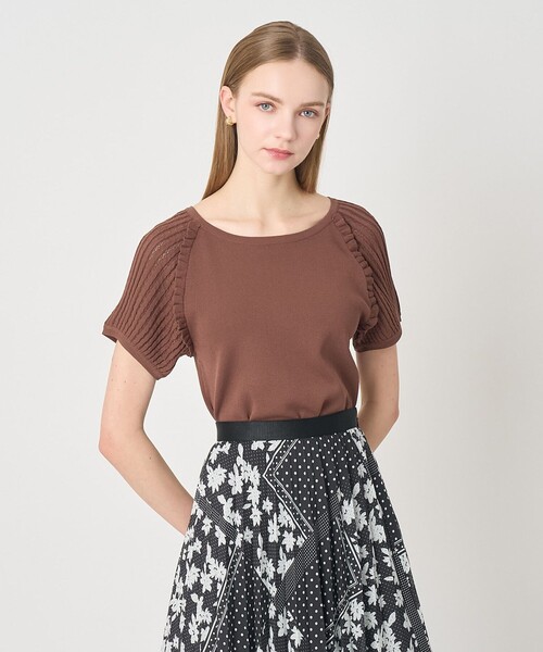 ANAYI（アナイ）の「プチフリルスリーブ プルオーバー（ニット/セーター・レディース・オフホワイト/ブラウン/ピンク・38/36）」の2枚目の写真