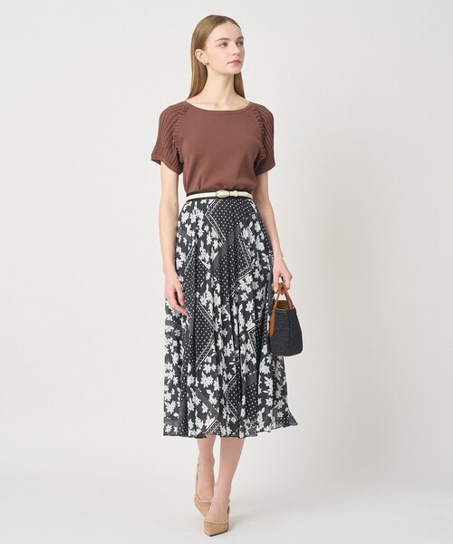 ANAYI（アナイ）の「プチフリルスリーブ プルオーバー（ニット/セーター・レディース・オフホワイト/ブラウン/ピンク・38/36）」の10枚目の写真