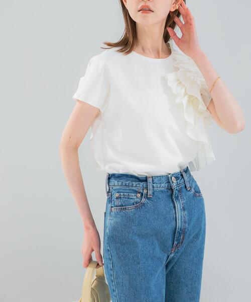 URBAN RESEARCH ROSSO WOMEN(アーバンリサーチ ロッソ)の「フリルドッキングTEEブラウス(Tシャツ/カットソー・レディース・オフホワイト/グレー/ブラック・FREE)」の4枚目の写真