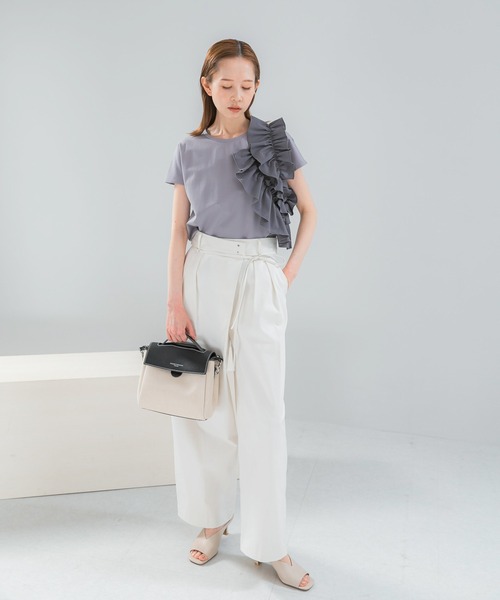 URBAN RESEARCH ROSSO WOMEN（アーバンリサーチ　ロッソ）の「フリルドッキングTEEブラウス（Tシャツ/カットソー・レディース・オフホワイト/グレー/ブラック・FREE）」の15枚目の写真