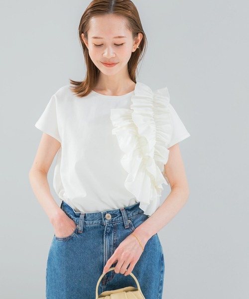 URBAN RESEARCH ROSSO WOMEN（アーバンリサーチ　ロッソ）の「フリルドッキングTEEブラウス（Tシャツ/カットソー・レディース・オフホワイト/グレー/ブラック・FREE）」の18枚目の写真