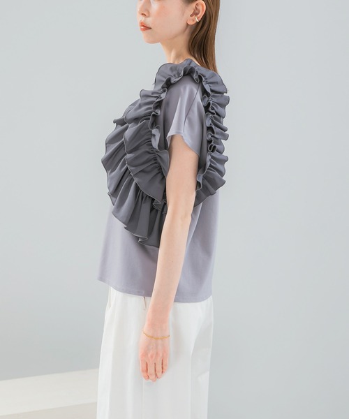 URBAN RESEARCH ROSSO WOMEN（アーバンリサーチ　ロッソ）の「フリルドッキングTEEブラウス（Tシャツ/カットソー・レディース・オフホワイト/グレー/ブラック・FREE）」の21枚目の写真